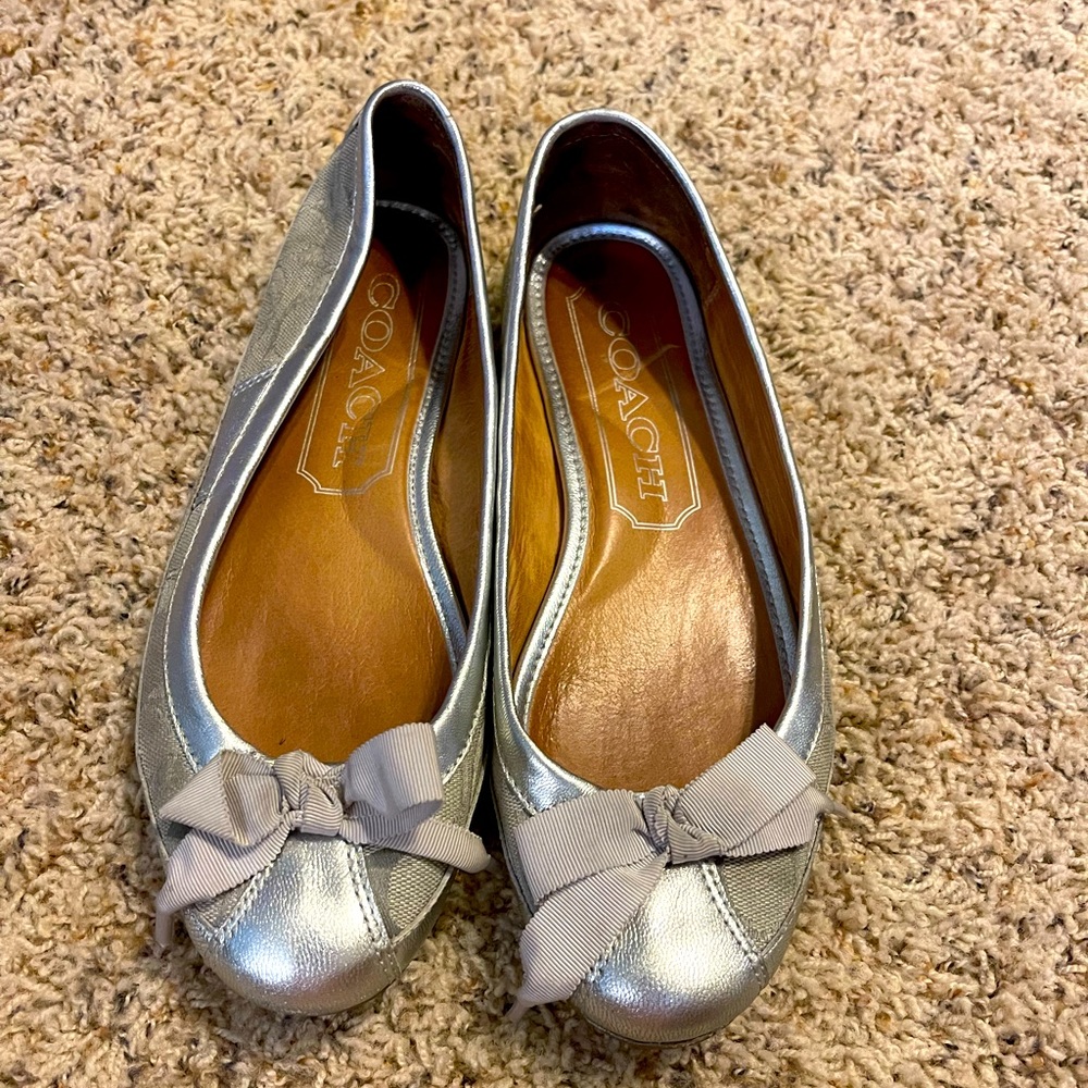 Coach flats